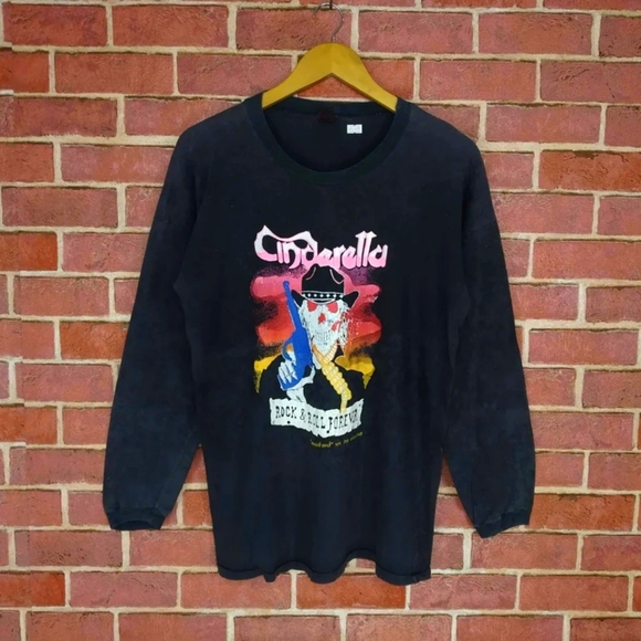 Vintage Distressed Cinderella Band Rock Concert Longsleeve T-shirt